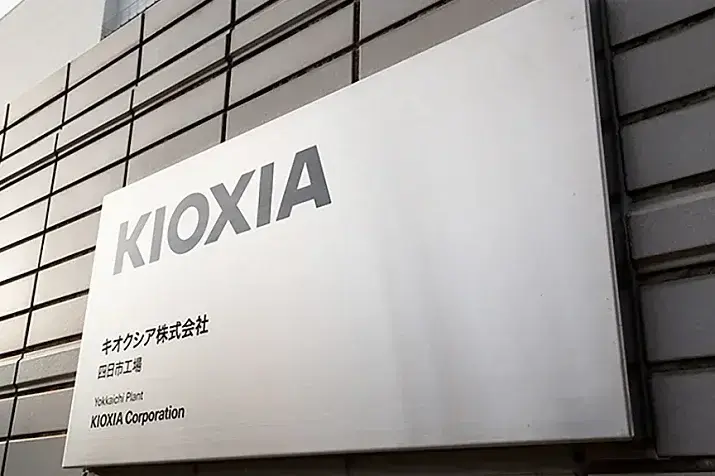 Kioxia представила модуль флеш-памяти на 5 ТБ с пропускной способностью 64 ГБ/с